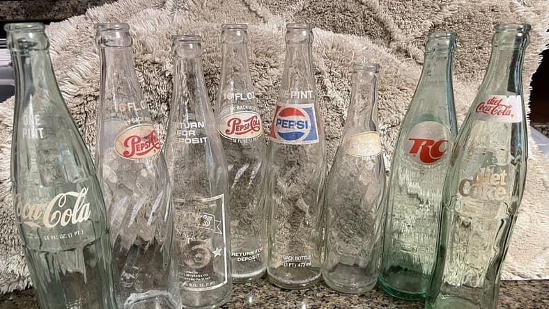 vintage coca cola and pepsi glass bottles / morphy auctions