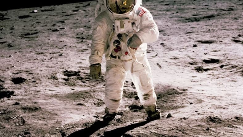 Best Space Race Artifacts Unsplash