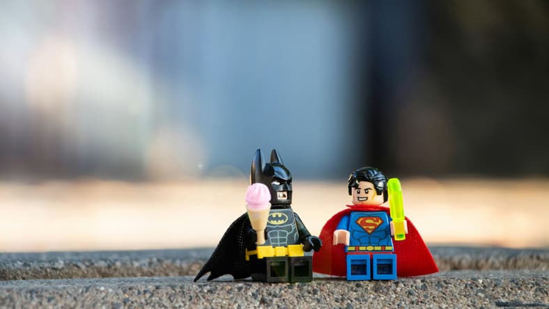batman and superman lego minifigures / discontinued LEGO minifigures