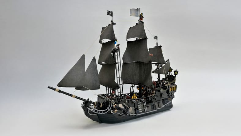 lego black pearl set