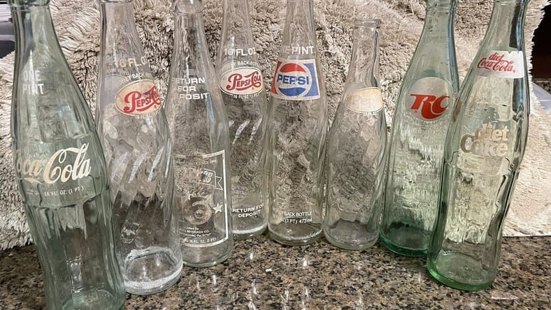 vintage coca cola and pepsi glass bottles / morphy auctions