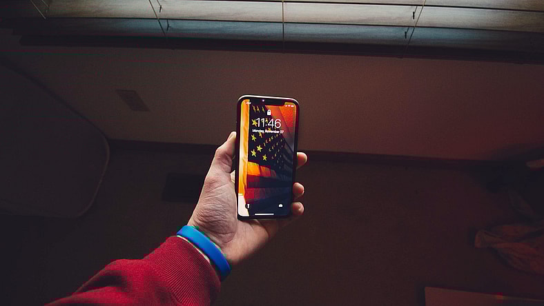 how to see hidden files on iPhone and Android