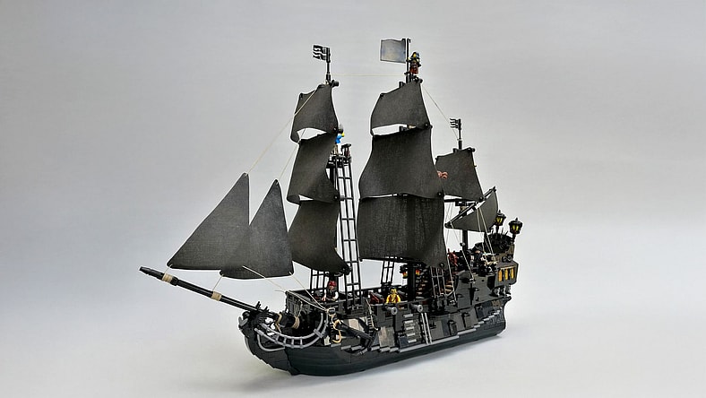 lego black pearl set