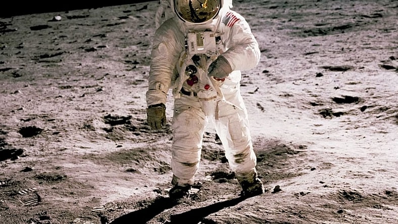 Best Space Race Artifacts Unsplash