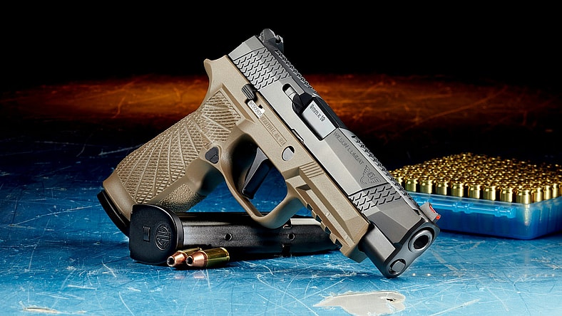 gun with bullets / montrose auction