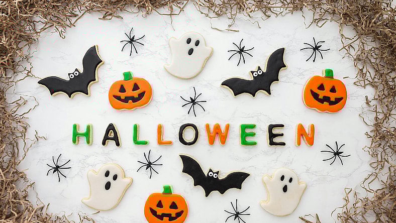halloween cookies / fun facts about halloween
