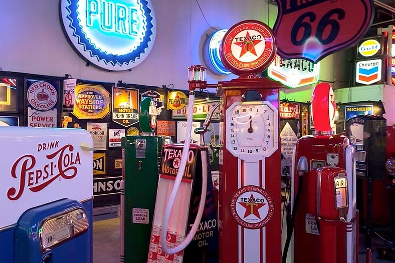 Barrett-Jackson 2026 Scottsdale Automobilia Collection