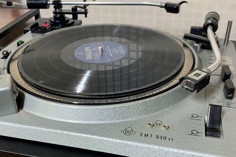 EMT 930st Turntable w Rma229, Rf297 Koetsu Black