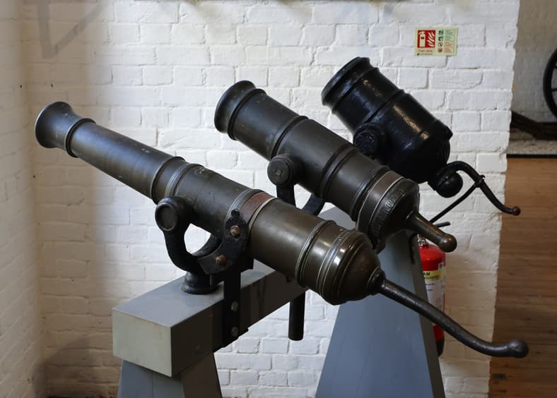 swivel gun