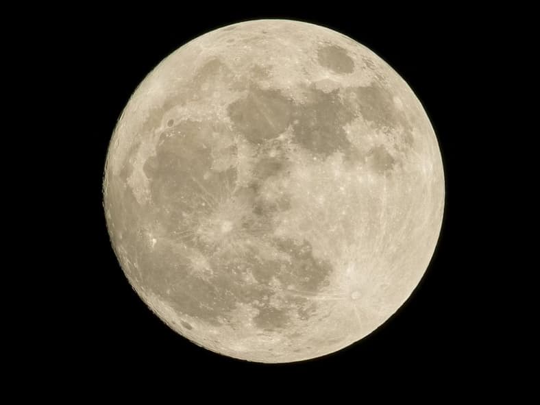 Moonquake Unsplash