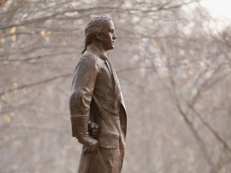 Nathan Hale Smithsonian Mag
