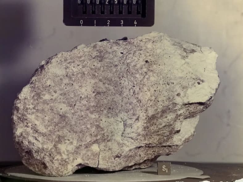 Moon Rock, Air and Space Museum