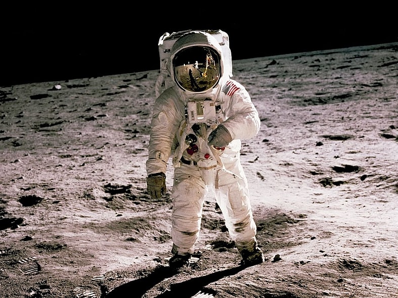 Astronaut Younger Unsplash