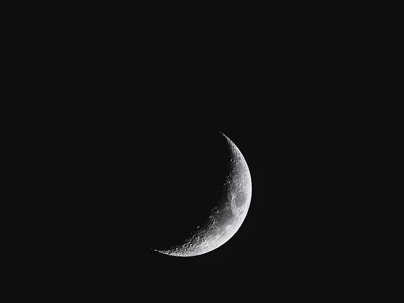 Moon Earthshine Unsplash