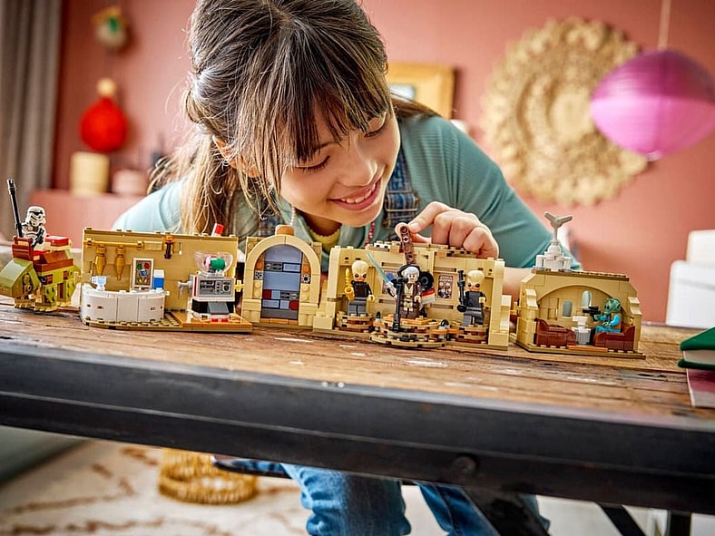 SMART Play Mos Eisley Cantina LEGO