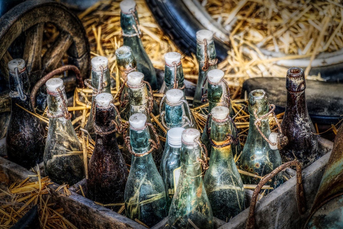 Value old glass bottles Determining the