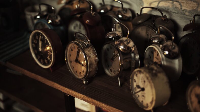 Antique Clocks Guide for Collectors: Tips for Valuing Your Antiques Correctly