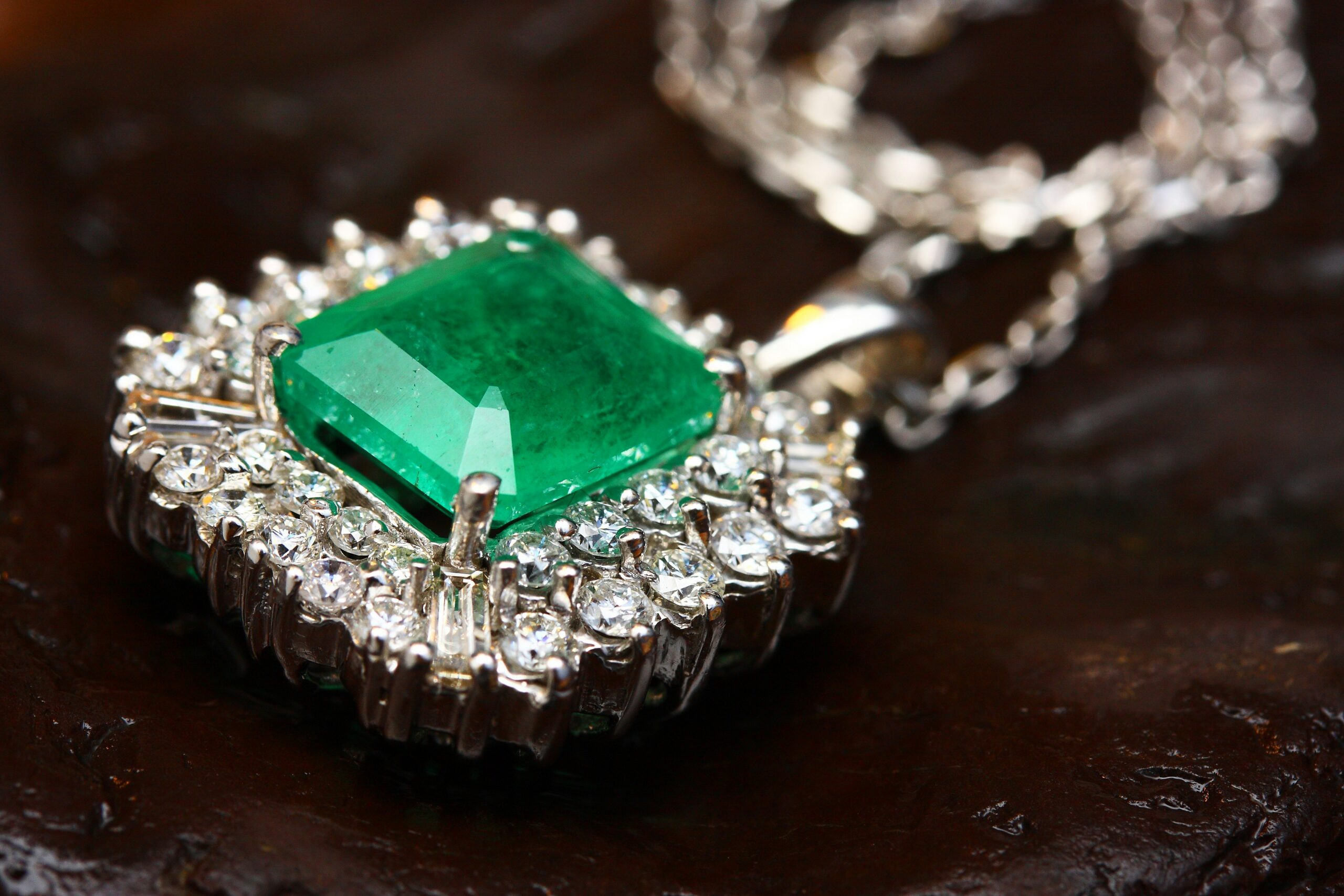 emerald, unsplash