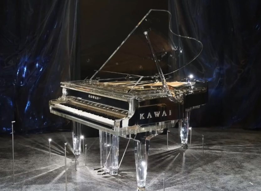 Heintzman Crystal Piano, Plush Luxury