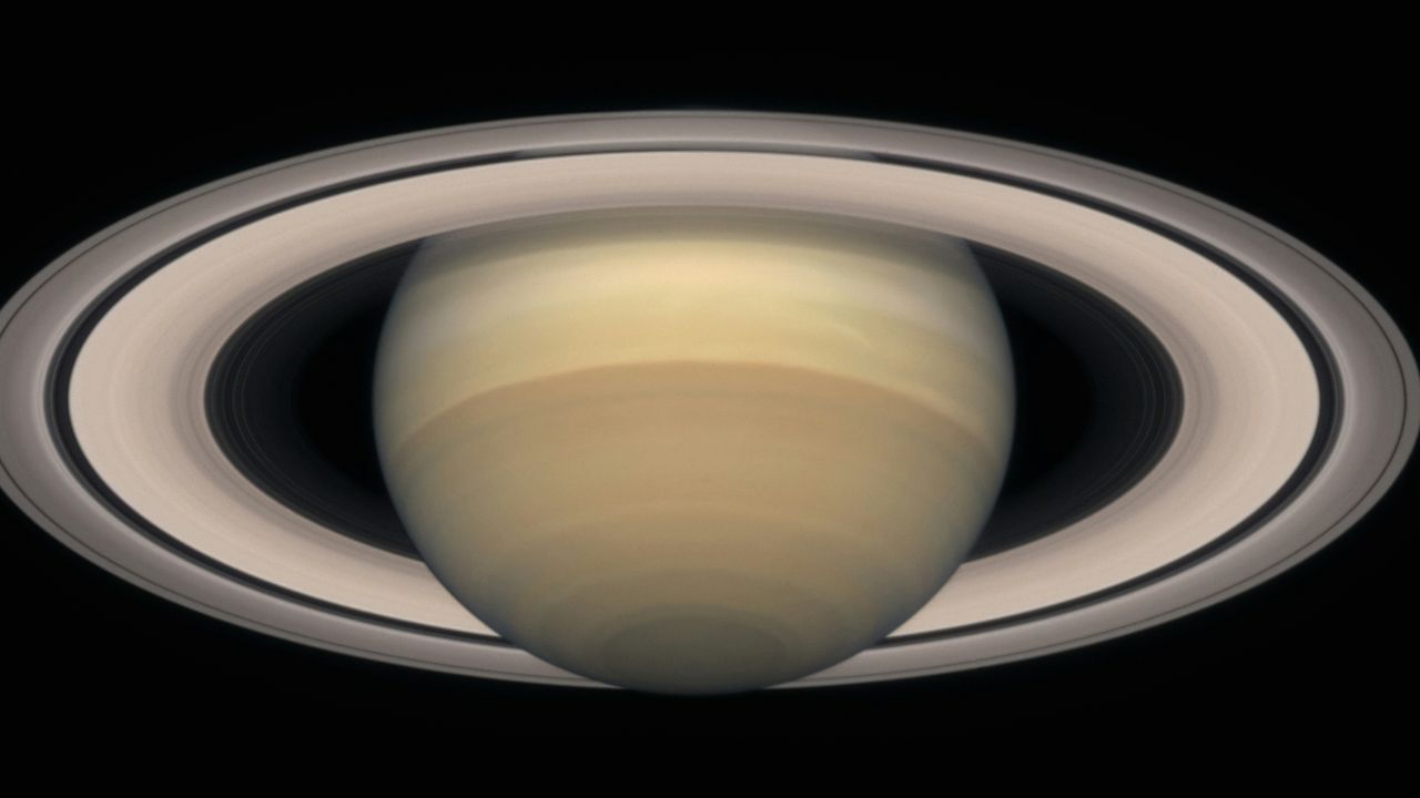 Saturn, Unsplash