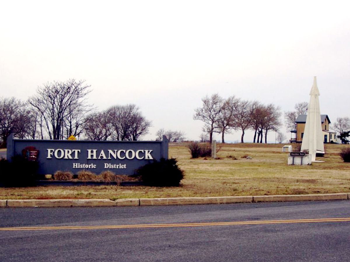 Fort Hancock Wiki Commons