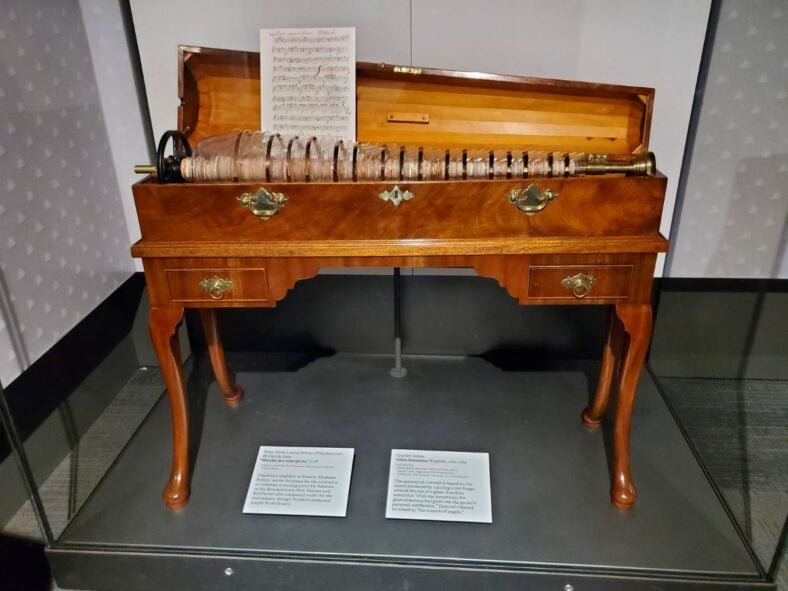 antique musical instruments