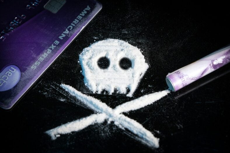cocaine in skull and crossbones