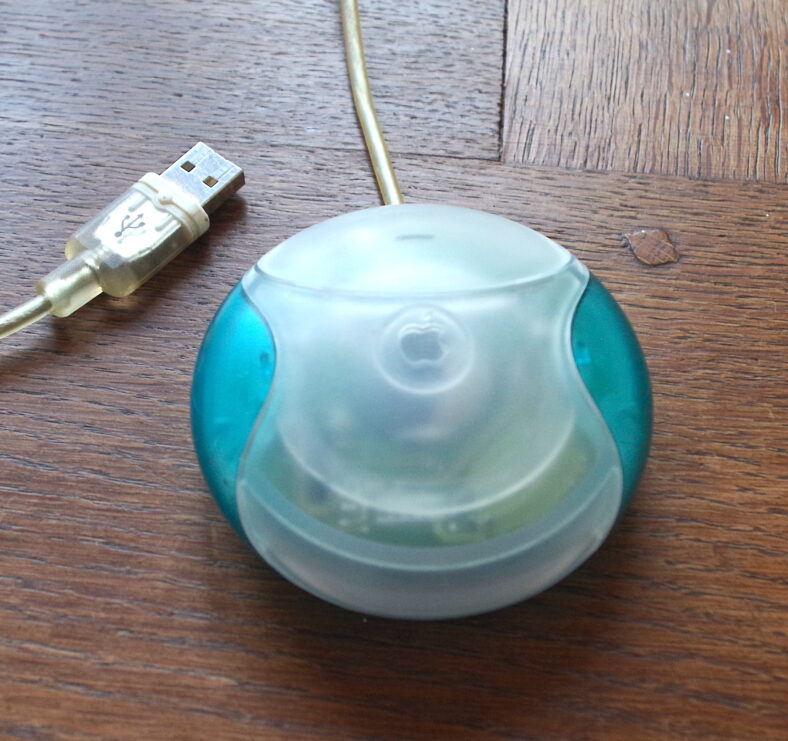 apple puck mouse